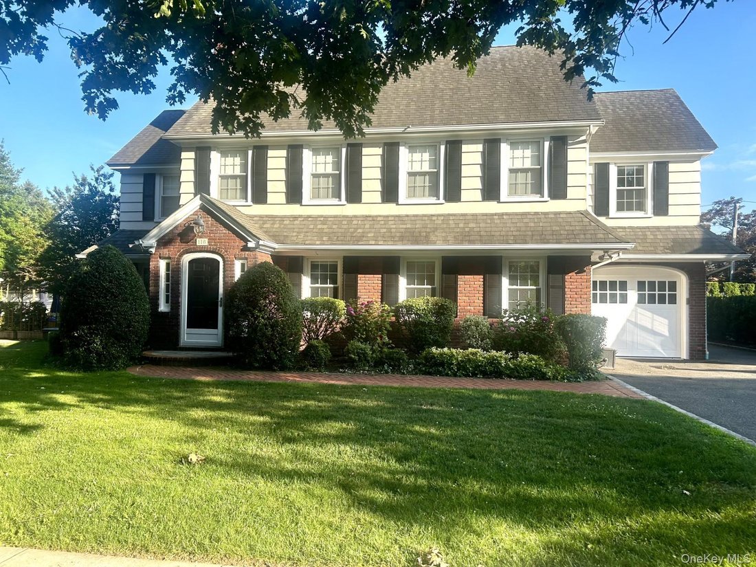 House in Garden City, New York, United States 1 - 18298348