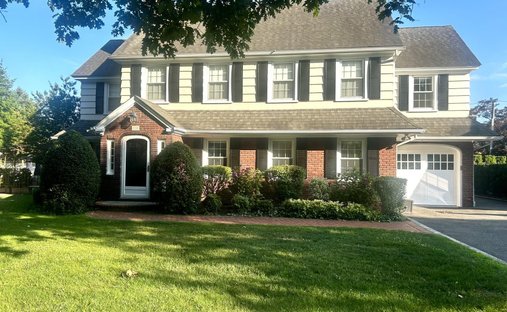 House in Garden City, New York, United States 1