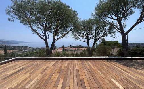 Villa in Village-Cros de Caste-Coupiere-Mont Gros, Roquebrune-Cap-Martin, France 1