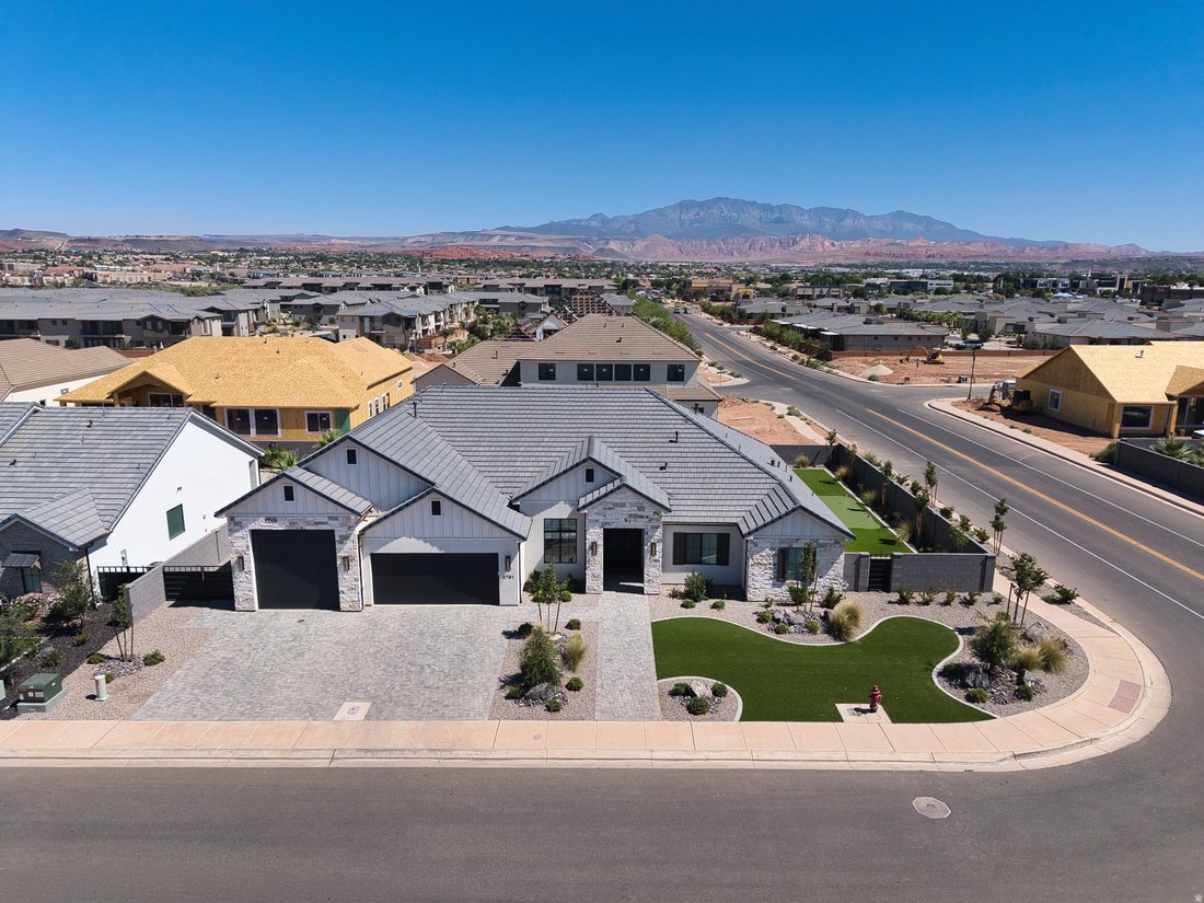 House in St. George, Utah, United States 1 - 18301684