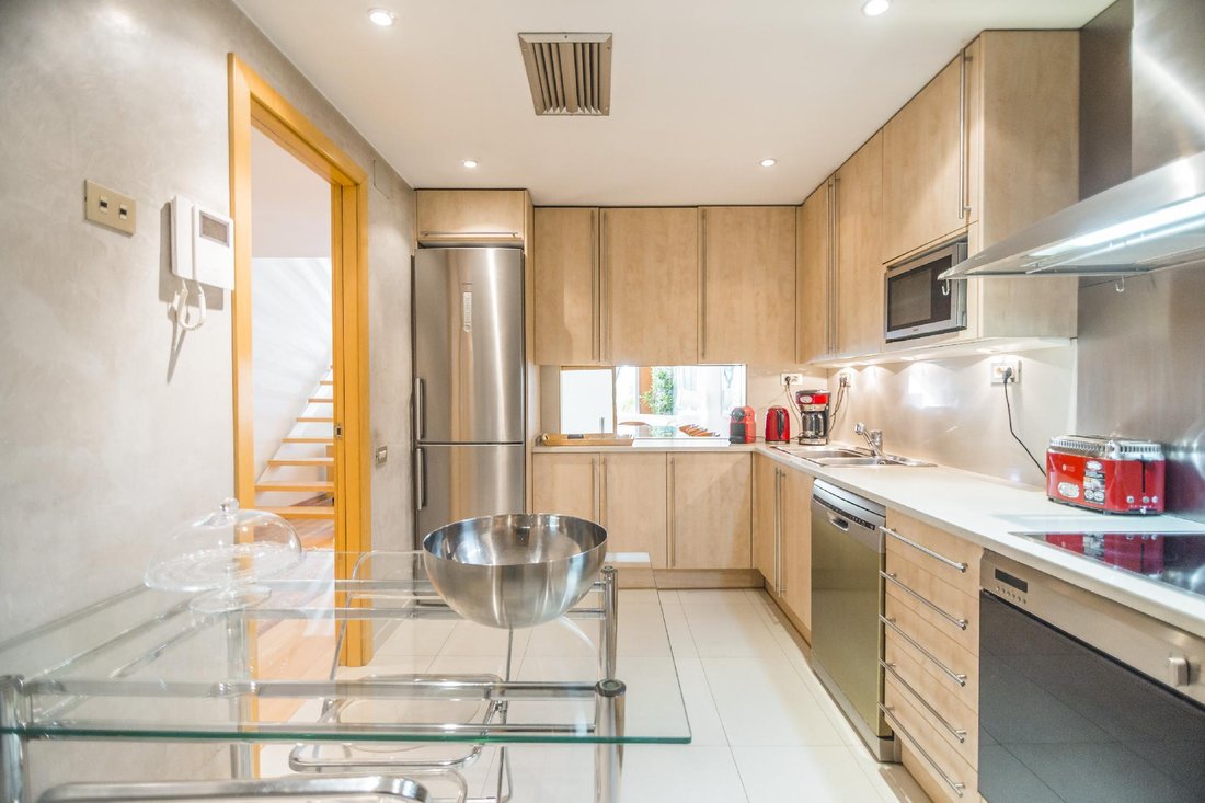 Apartment in Eixample, Barcelona, Spain 5 - 18302748