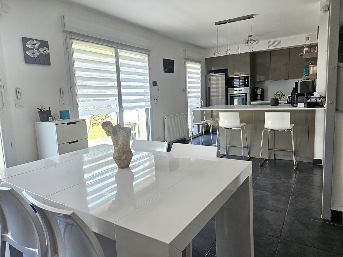 Villa in Chassieu le Haut, Chassieu, France 4 - 18302977