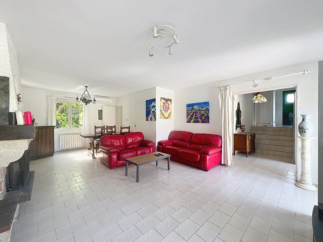 Villa in Greasque, Provence-Alpes-Côte d'Azur, France 4 - 17837478