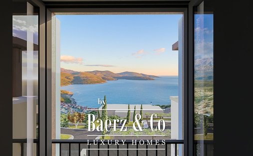 Penthouse in Tivat, Tivat Municipality, Montenegro 1