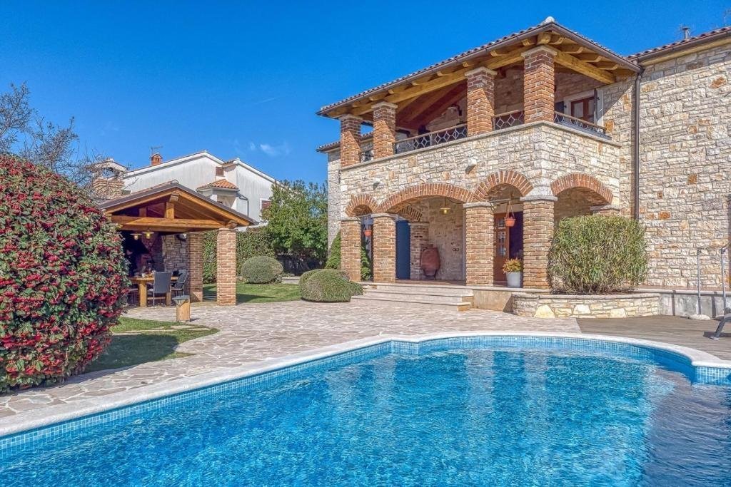 Villa in Baderna - Mompaderno, Istria County, Croatia 2 - 18298689