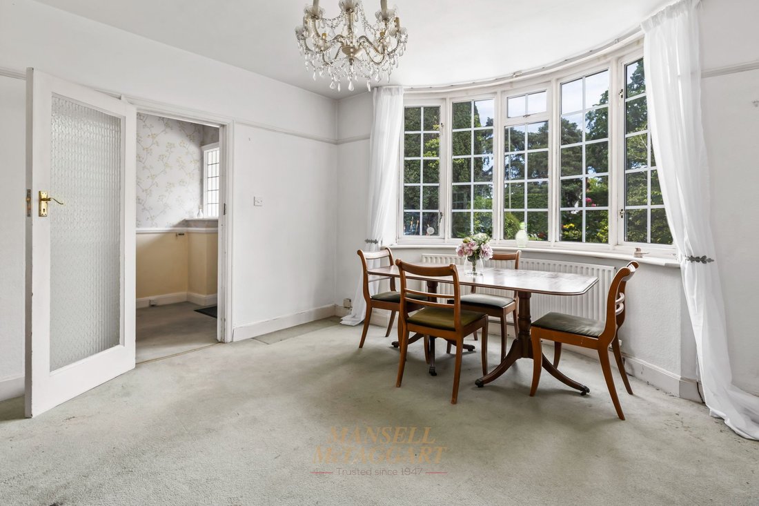 House in Horley, England 5 - 18298504