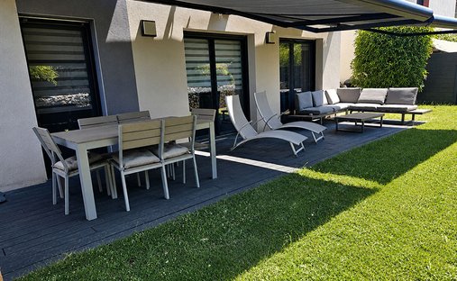 Villa à Chassieu le Haut, Chassieu, France 1