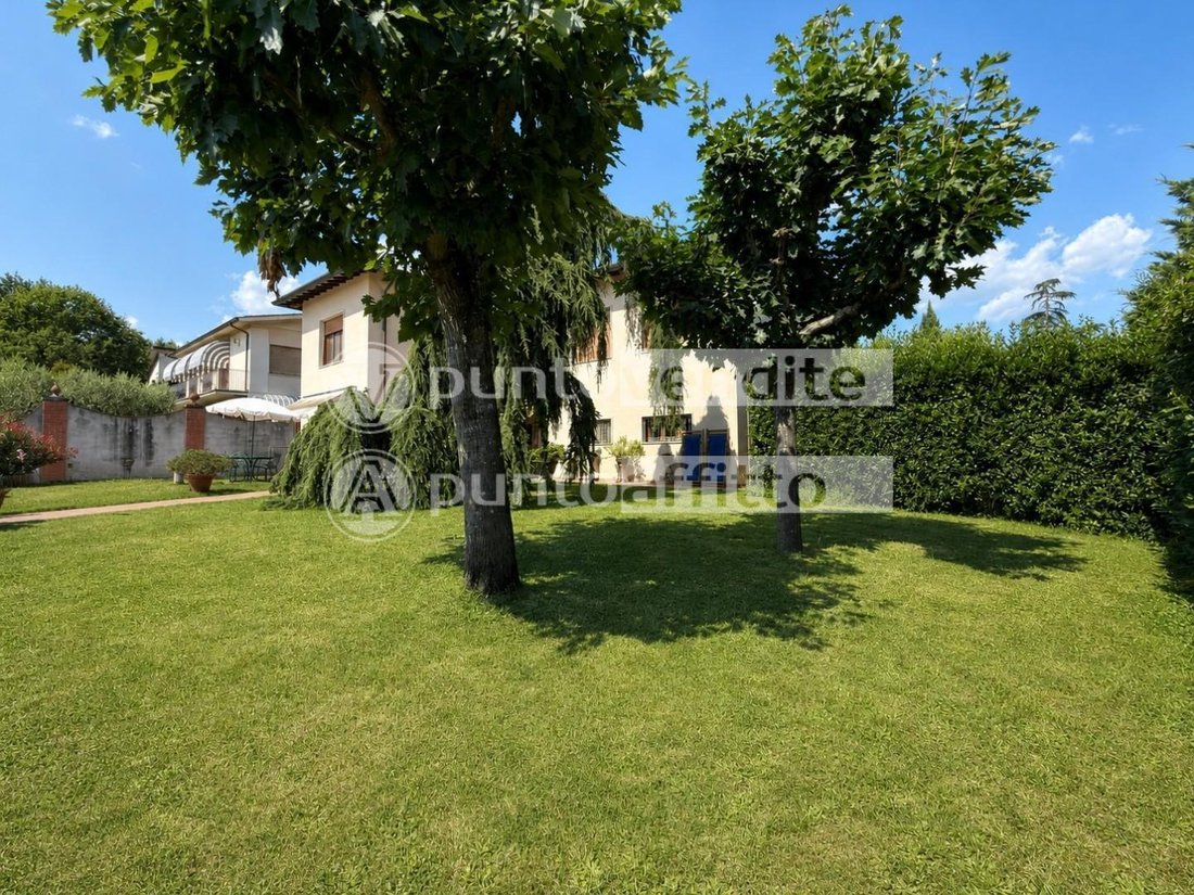 Villa in Area Monte San Quirico - Sant'Alessio, Lucca, Tuscany 2 - 18301270
