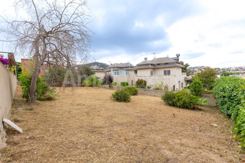 Land in Sant Just Desvern, Catalonia, Spain 1 - 18299855