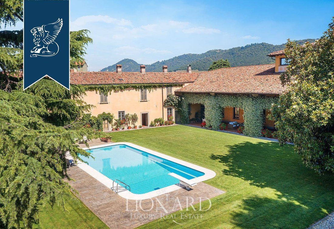 Villa in Coccaglio, Lombardy, Italy 1 - 18302852