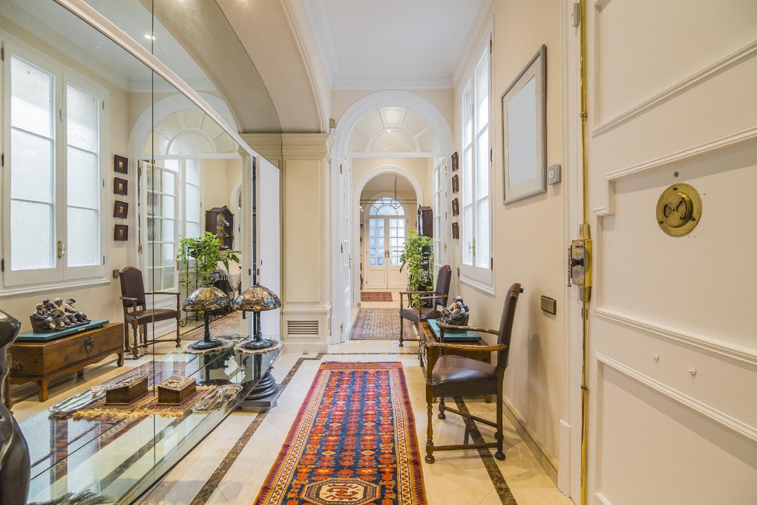 Appartement à Eixample, Barcelone, Espagne 5 - 18302535