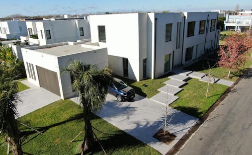 House in Tigre, Buenos Aires Province, Argentina 1