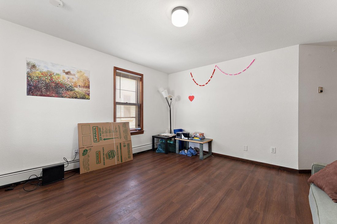 Minneapolis, Minnesota, United States 4 - 18302456
