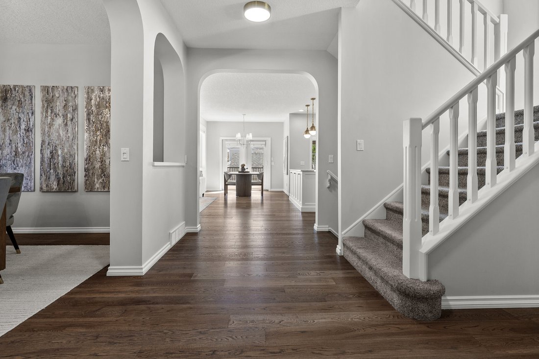 House in Calgary, Alberta, Canada 4 - 18298334