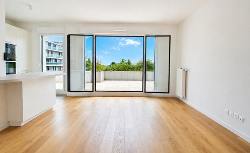 Apartment in Plateau-Grèves-Europe-Gare du Stade-Fossés Jean, Colombes, France 1