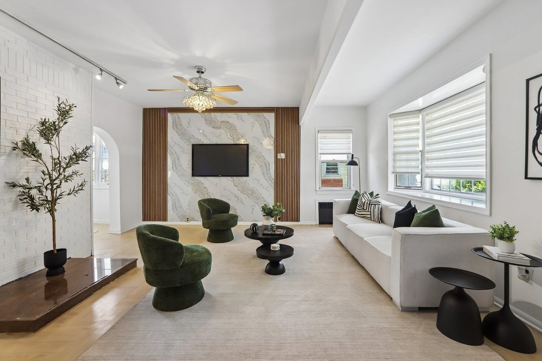 House in Secaucus, New Jersey, United States 3 - 18299547