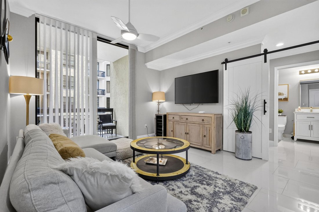 Condo in West Palm Beach, Florida, United States 2 - 18299762