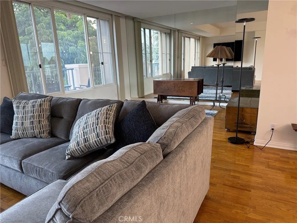Condo in Signal Hill, California, United States 4 - 18301626