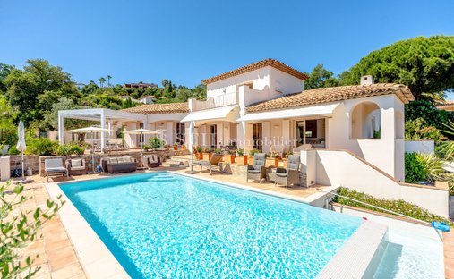 Villa in Ville-Les Saquedes-Le Bouillonnet, Sainte-Maxime, France 1