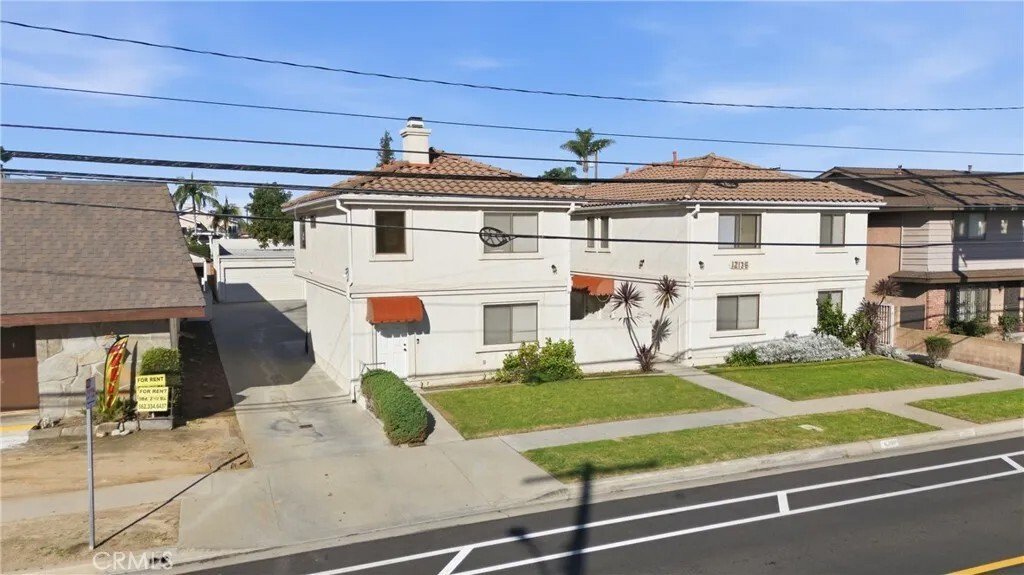 Downey, California, United States 4 - 16909119