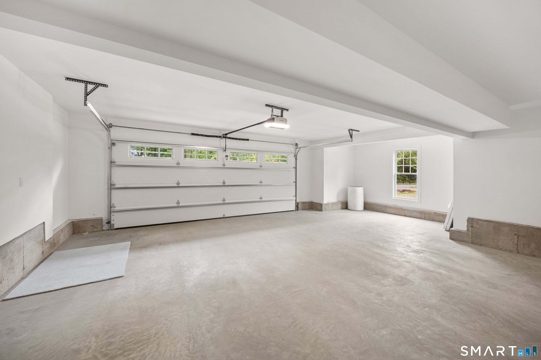 House in Southington, Connecticut, United States 4 - 17949632