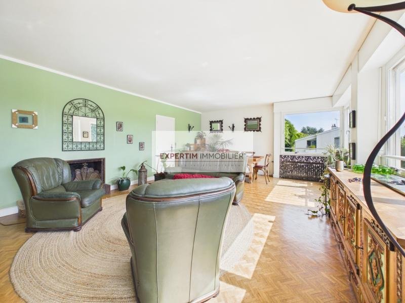 Apartment in Pavé des Gardes, Chaville, France 5 - 18300936