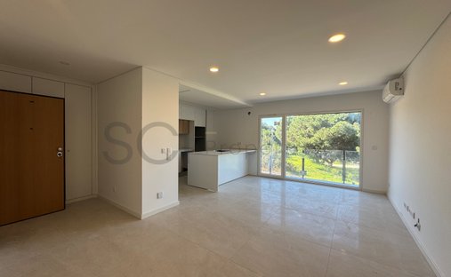 Apartment in Charneca de Caparica e Sobreda, Setubal, Portugal 1
