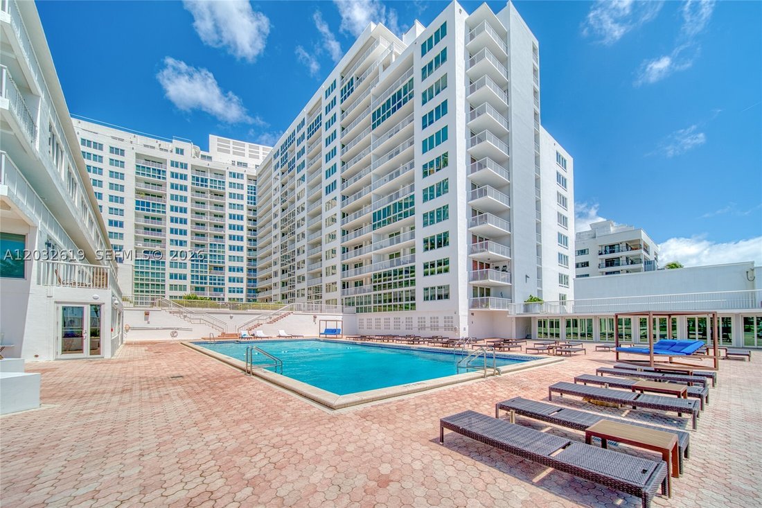 Condo in Miami Beach, Florida, United States 2 - 18301519
