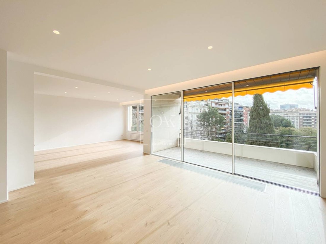 Apartment in Sarrià-Sant Gervasi, Barcelona, Spain 1 - 18300452