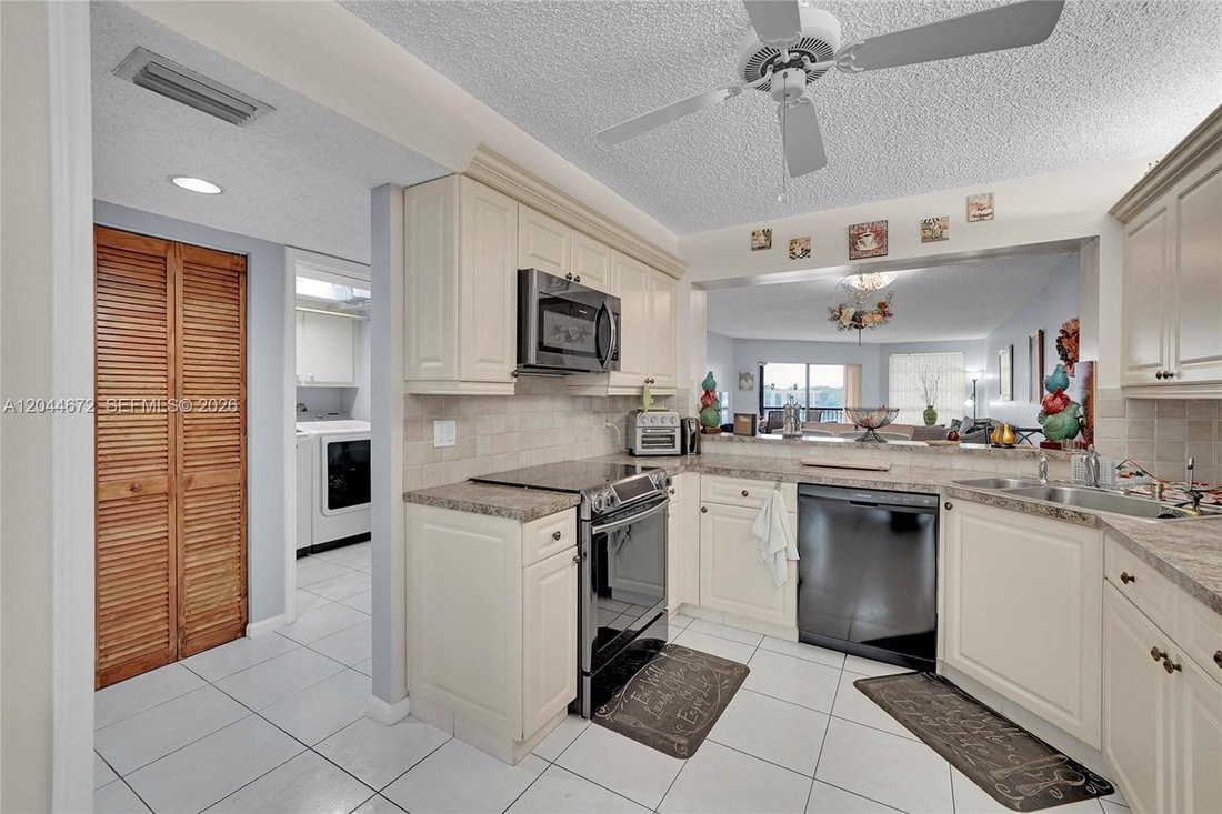 Condo in Coral Springs, Florida, United States 2 - 18298515