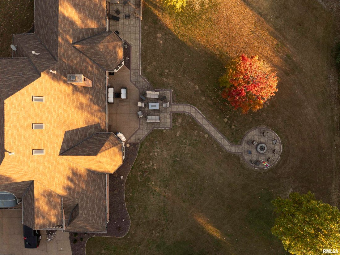 House in East Peoria, Illinois, United States 5 - 18300230