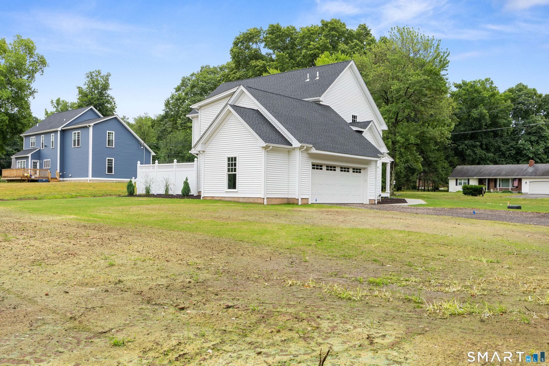 House in Southington, Connecticut, United States 5 - 17949632