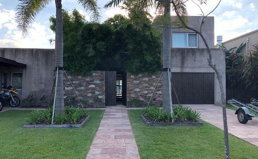House in Tigre, Buenos Aires Province, Argentina 1