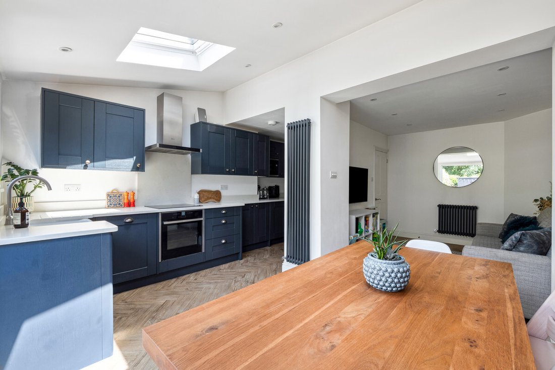House in Tolworth, Royal Borough of Kingston upon Thames, England 2 - 18302805