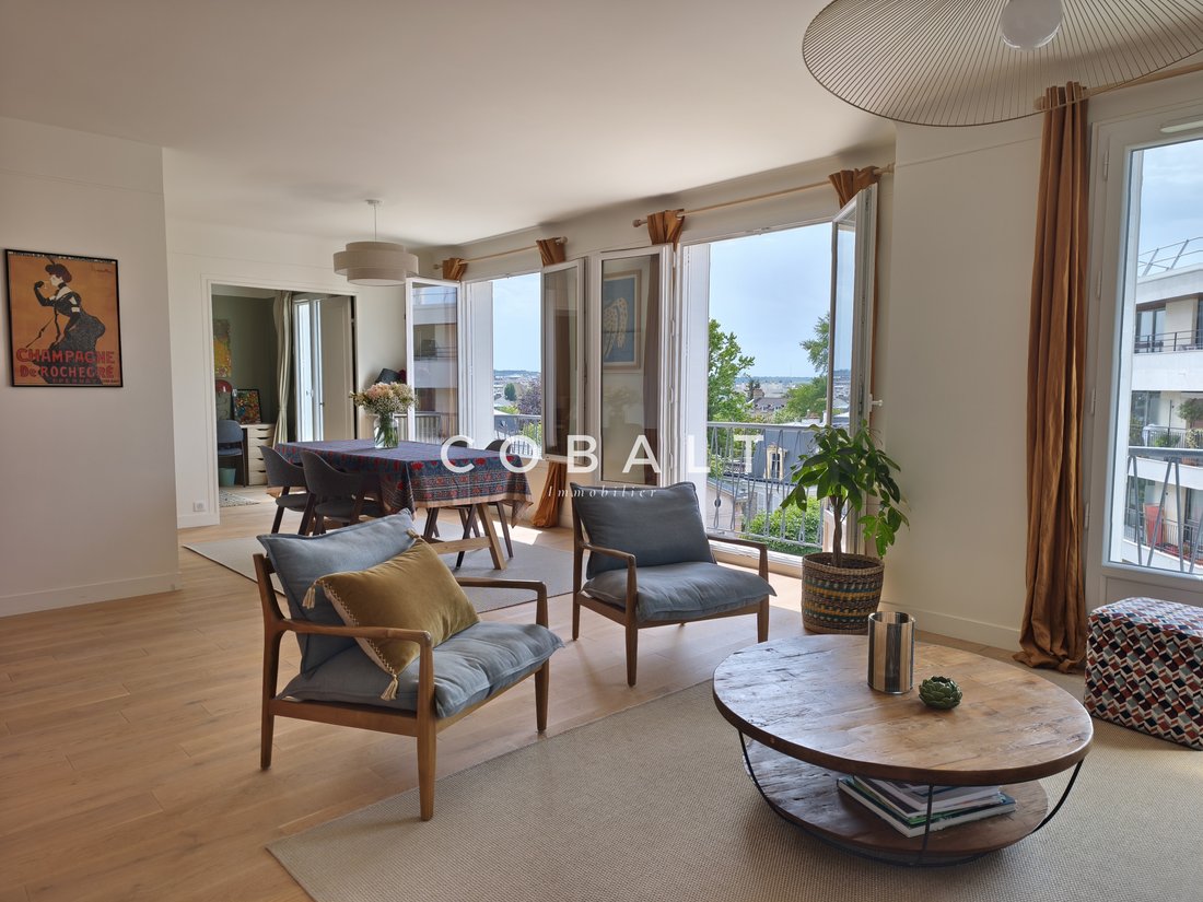 Apartment in Domaine National du Château, Versailles, France 3 - 18298444