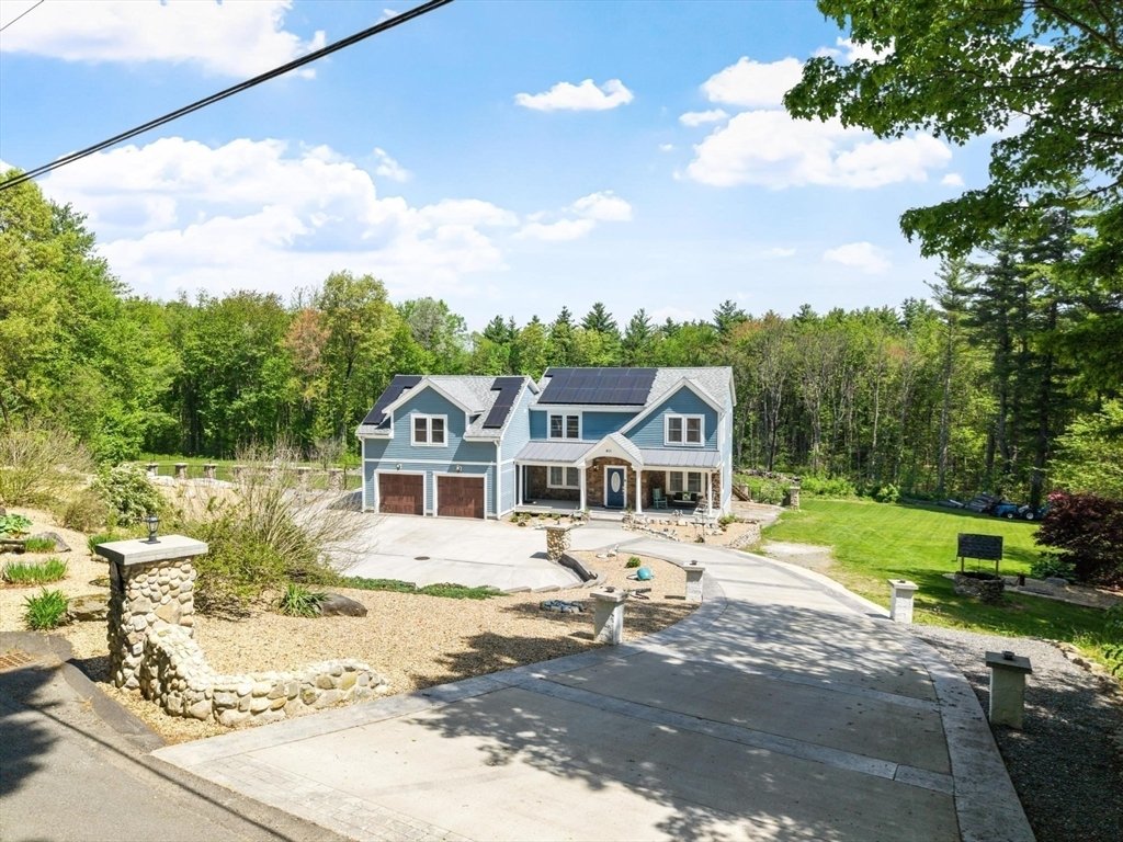House in Lunenburg, Massachusetts, United States 5 - 18004512