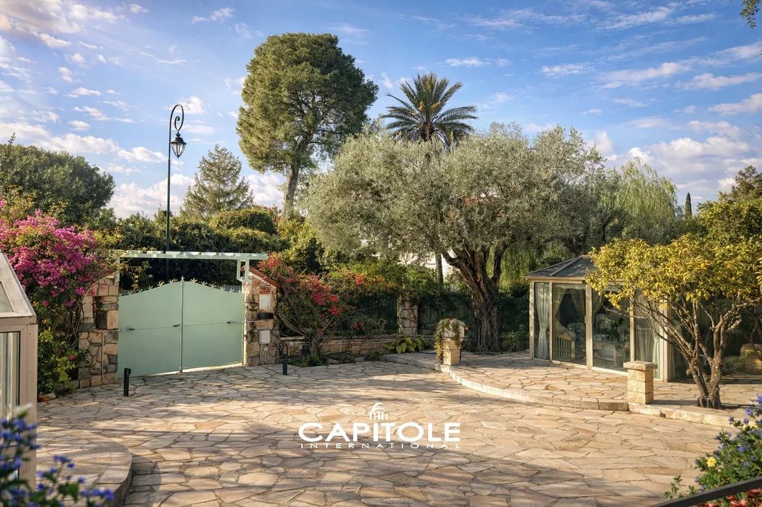 Villa in Antibes, Provence-Alpes-Côte d'Azur, France 4 - 18084544