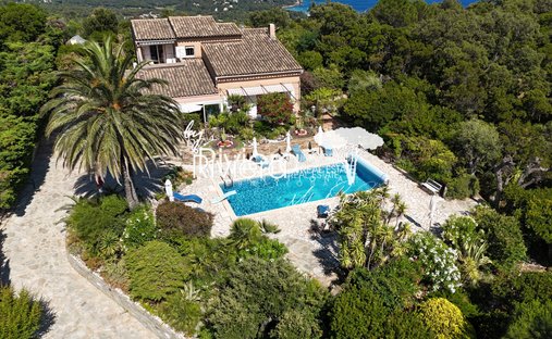 Villa in Nord, Cavalaire-sur-Mer, France 1