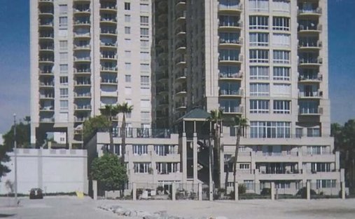 Condo in Signal Hill, California, United States 1