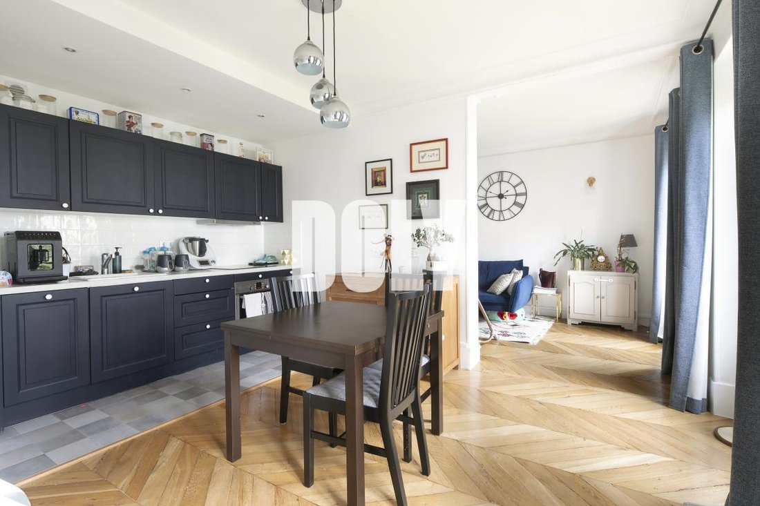 Apartment in Villiers-L. Michel, Levallois-Perret, France 1 - 18299601