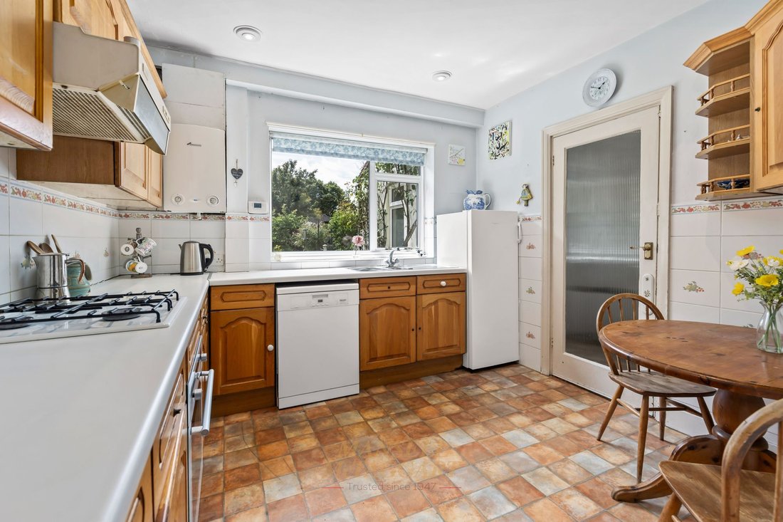 House in Horley, England 3 - 18298504