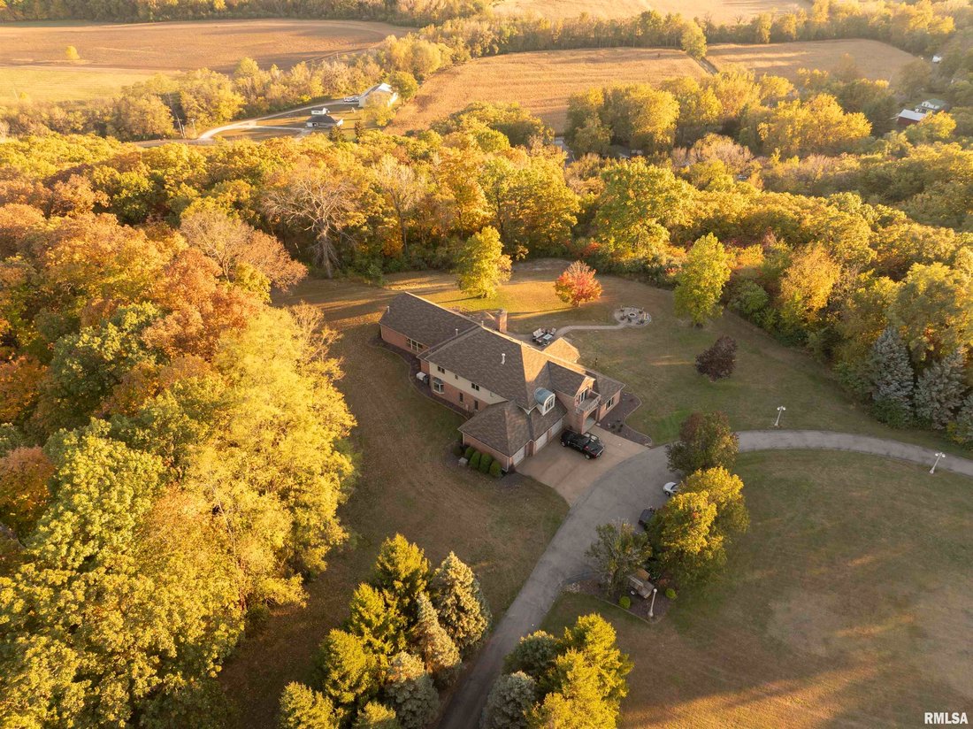 House in East Peoria, Illinois, United States 4 - 18300230