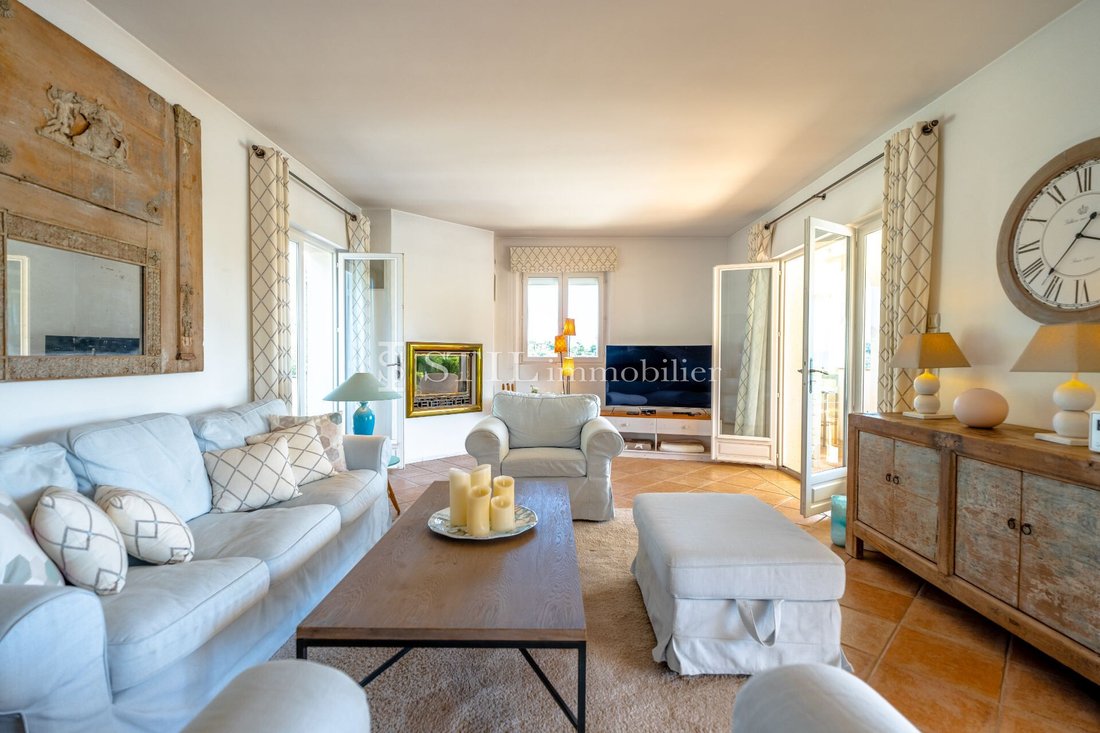 Villa in Ville-Les Saquedes-Le Bouillonnet, Sainte-Maxime, France 4 - 18298424