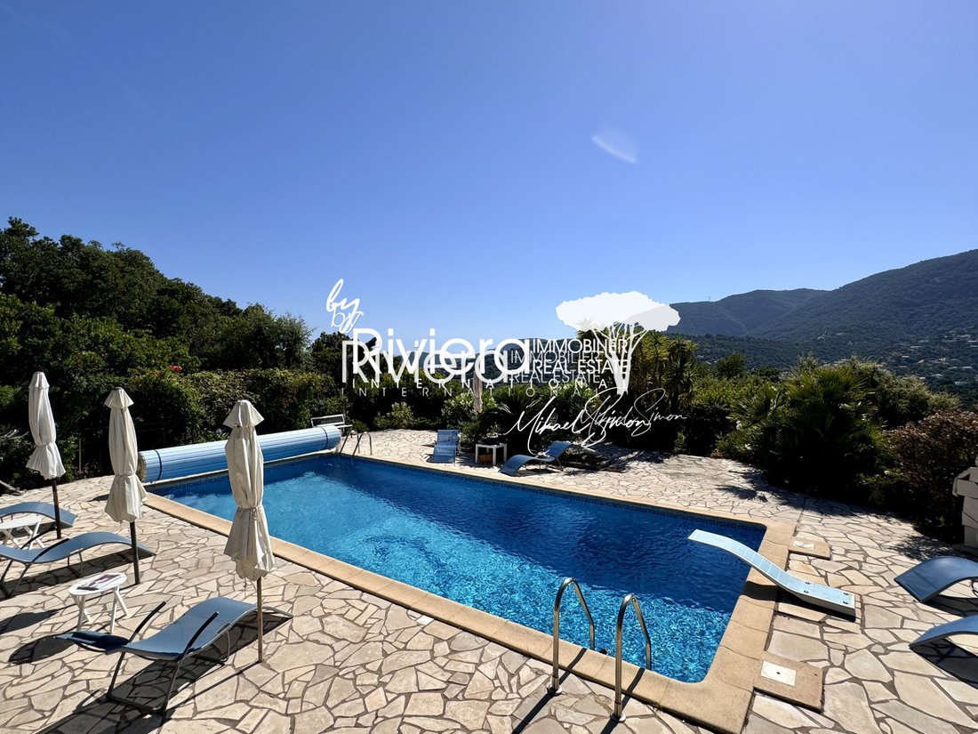 Villa in Nord, Cavalaire-sur-Mer, France 4 - 18300694