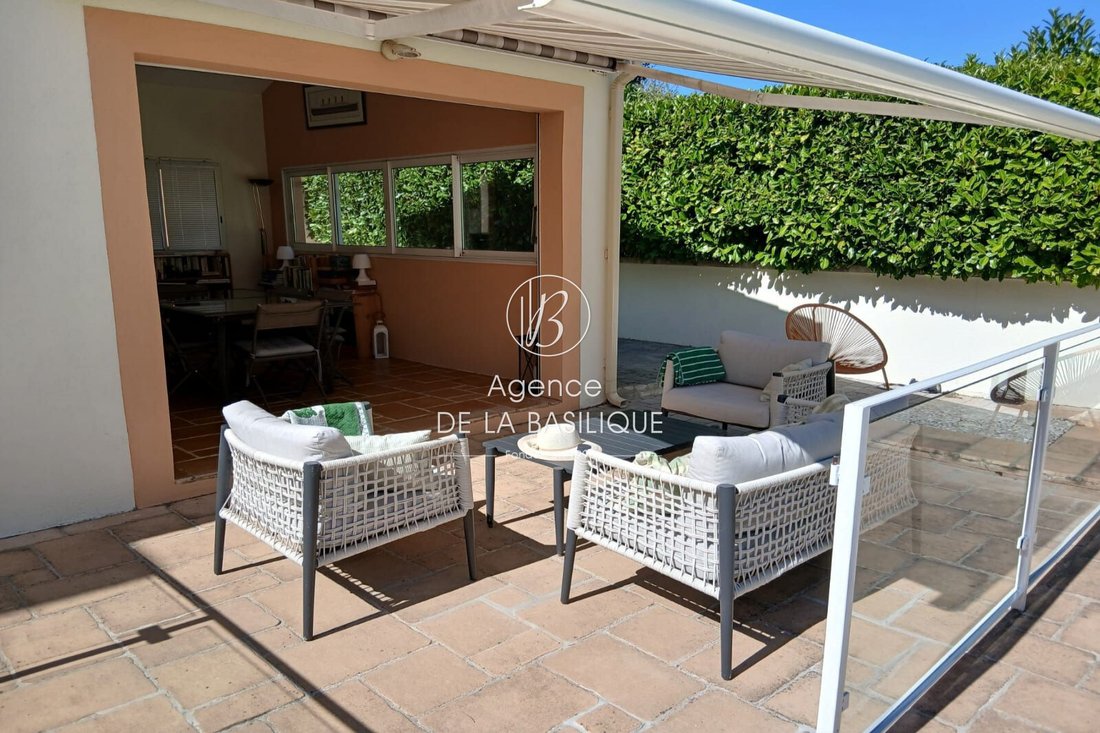 Villa in Nans-les-Pins, Provence-Alpes-Côte d'Azur, France 4 - 17985277