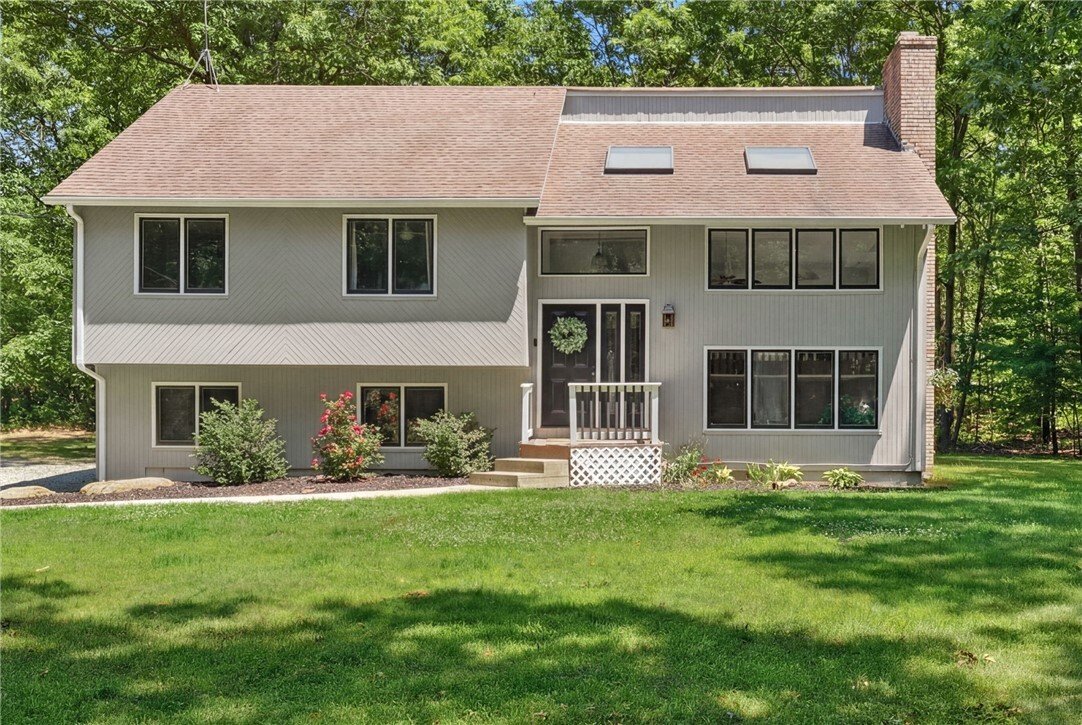 House in Coventry, Rhode Island, United States 1 - 18302480