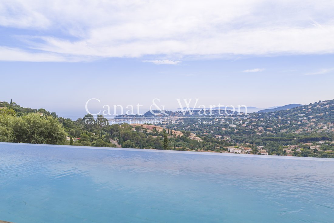 Villa in Sud, Cavalaire-sur-Mer, France 1 - 18302266