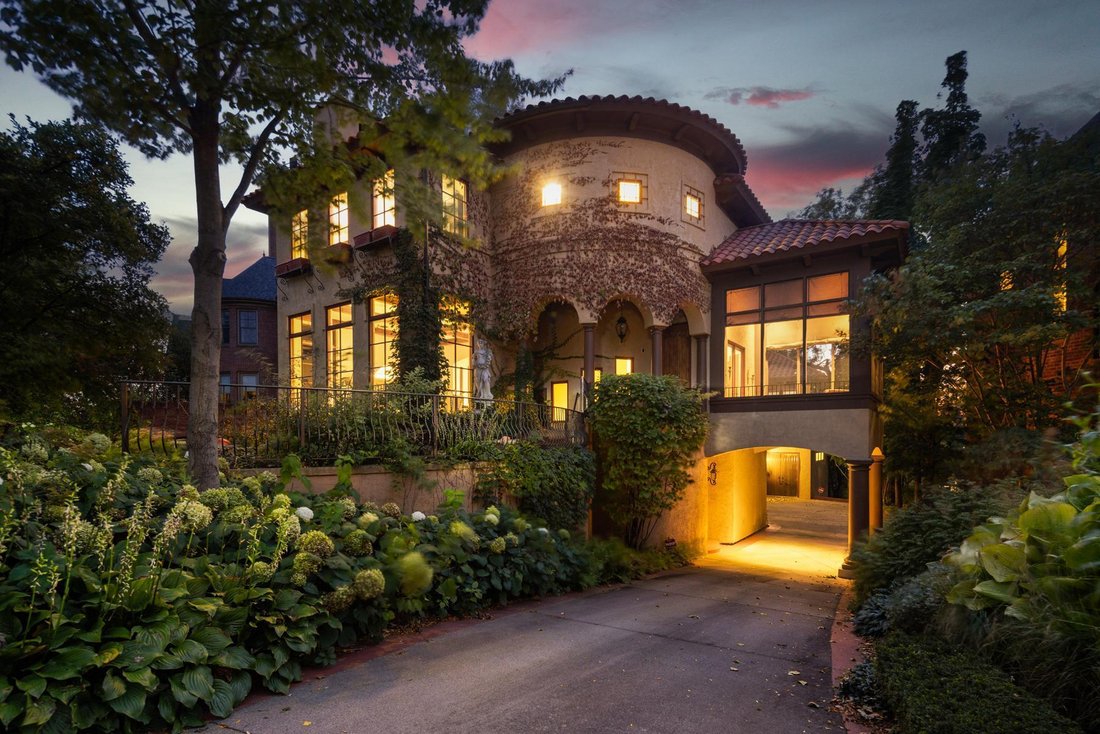 House in Minneapolis, Minnesota, United States 1 - 18298699