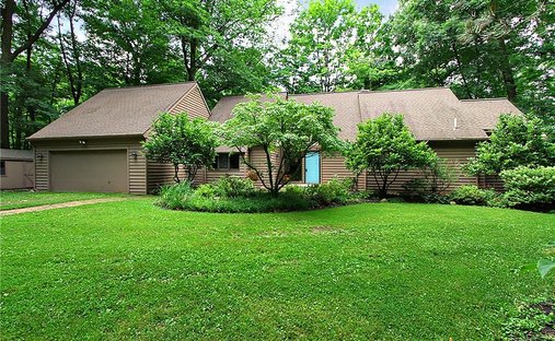 House in Novelty, Ohio, United States 1