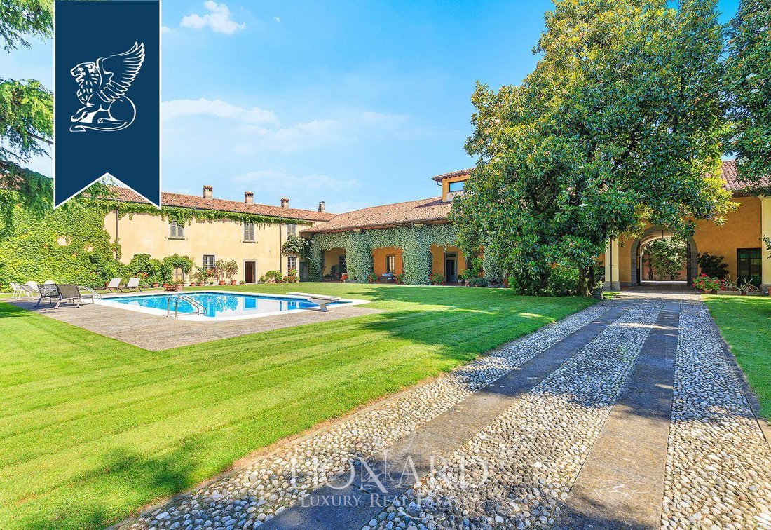 Villa in Coccaglio, Lombardy, Italy 2 - 18302852
